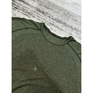 Lululemon Metal Vent Tech Shirt Mens XL Green Performance Live in Practice